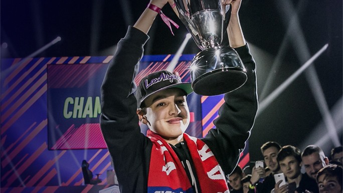 DhTekKz Lifts the First FUT Cup Trophy of the Season – FIFA 18 Global Series — EA
