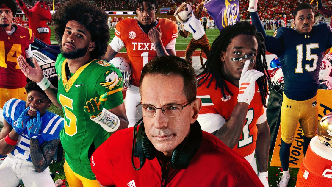 https://media.contentapi.ea.com/content/dam/eacom/common/eacom-news-college-football-27-launch-article-cfb-27-dlx-keyart-cropped.jpg.adapt.crop191x100.628p.jpg