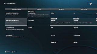 The "Pause Quick Settings" menu, allowing the user to adjust their experience level, control type, difficulty, and on-ice trainer settings.